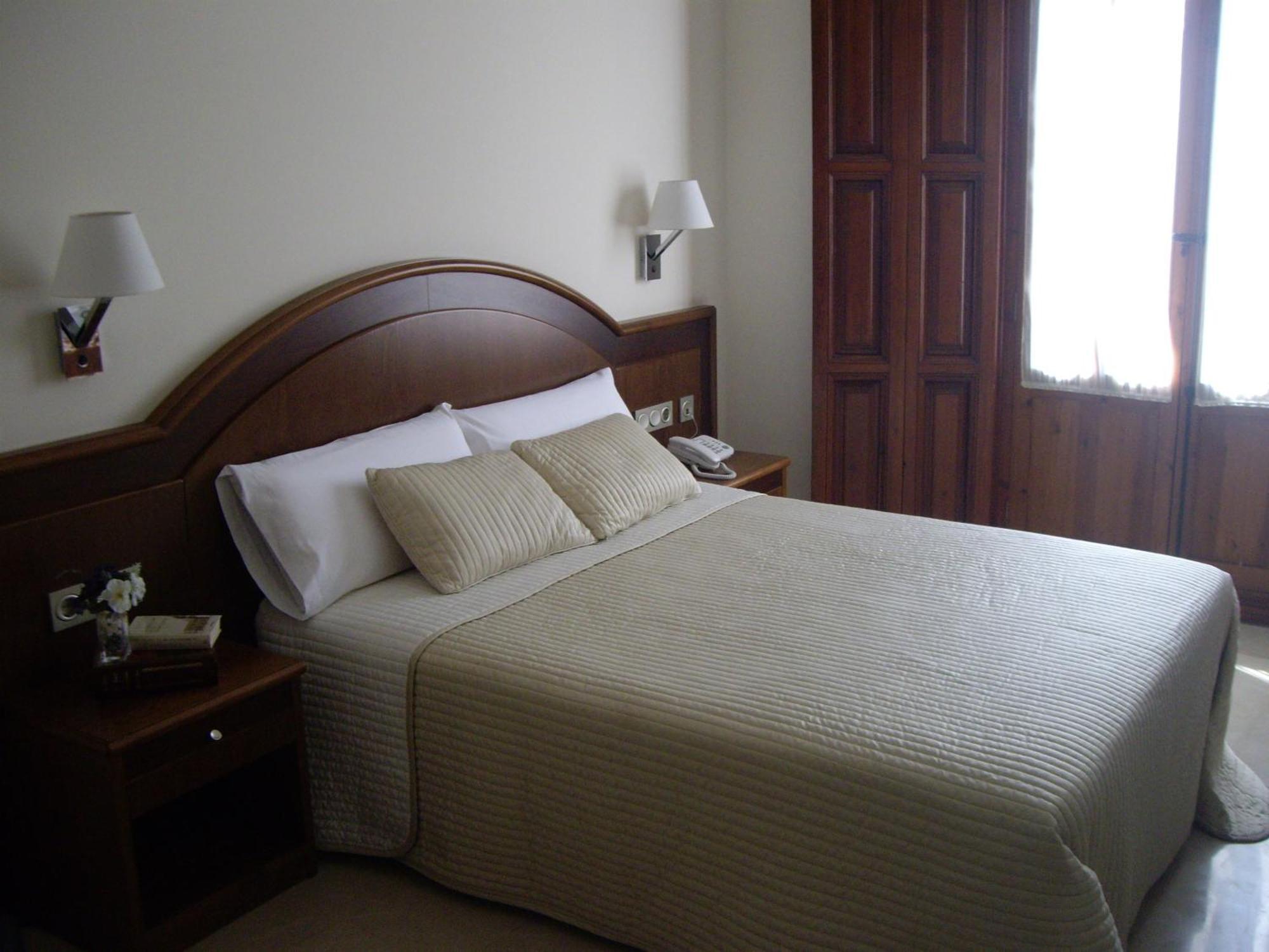 Hotel San Sebastian Hospederia Сьеса Экстерьер фото